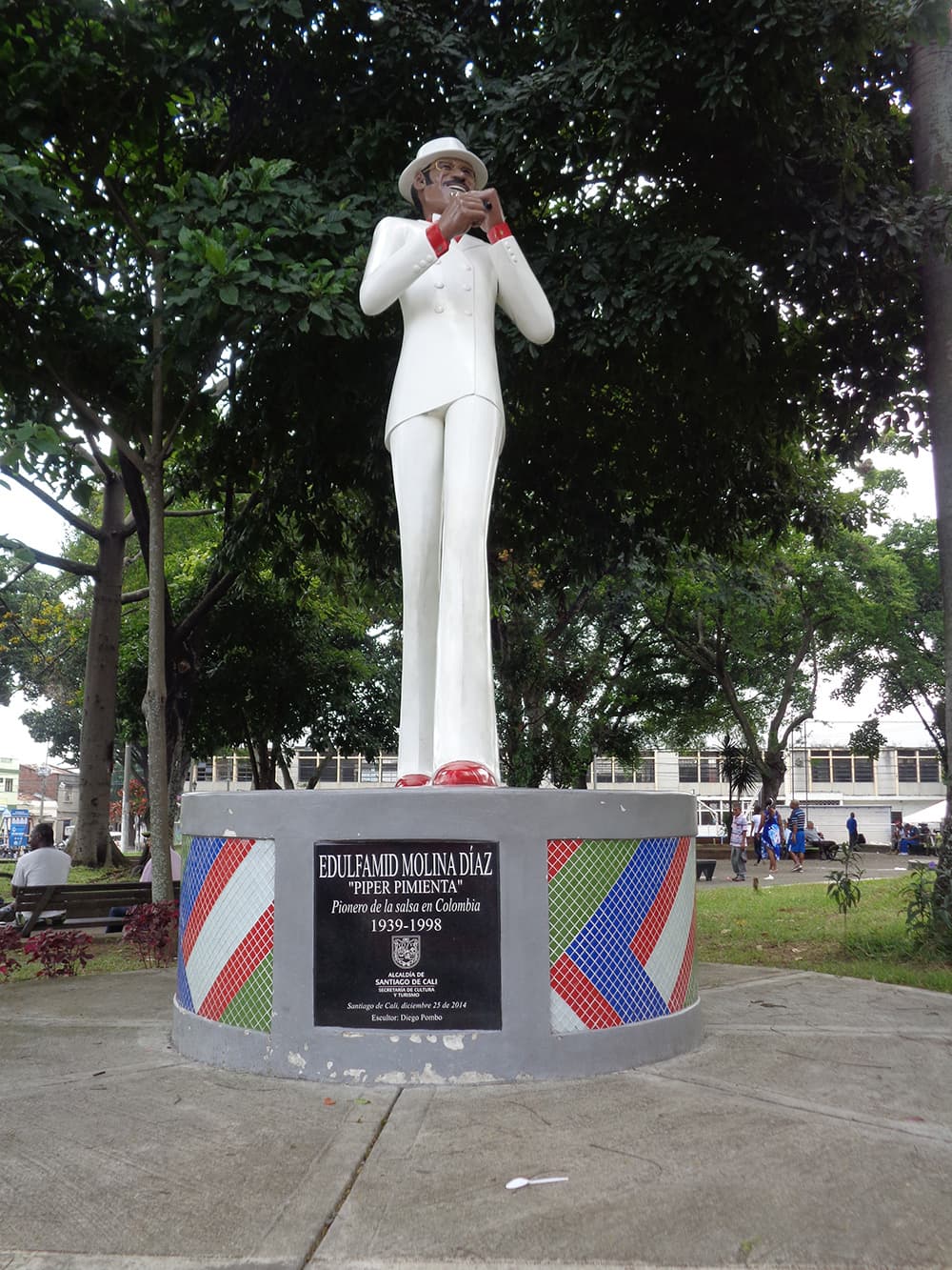 ESTATUA PIPER PIMIENTA